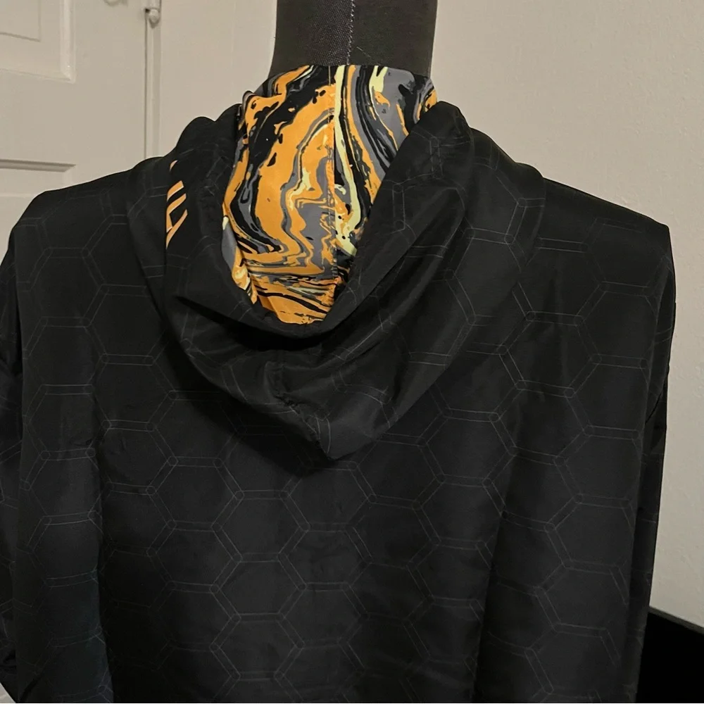 Champion Unisex Savinthebees Black & Yellow Honeycomb Anorak Windbreaker NWT S-M - Picture 7 of 11